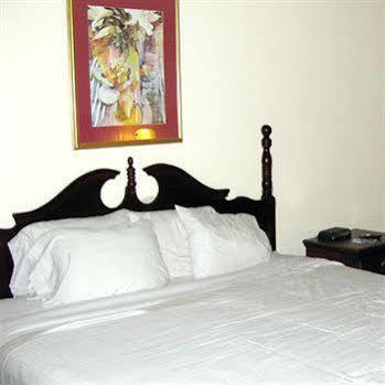 Executive Inn And Suites Baker Екстер'єр фото